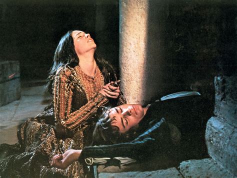 romeo and juliet nude sceen|Romeo and Juliet stars Olivia Hussey, Leonard Whitings nude。